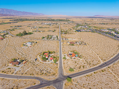 1.47 Acres Borrego Springs, San Diego County, CA (Power, Water, & Paved Road)