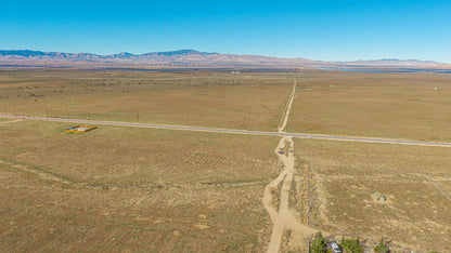 2.39 Acres Lancaster, Los Angeles County, CA (Power & Paved Road)