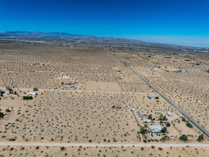 2.32 Acres Landers, San Bernardino County, CA (Power & Water)