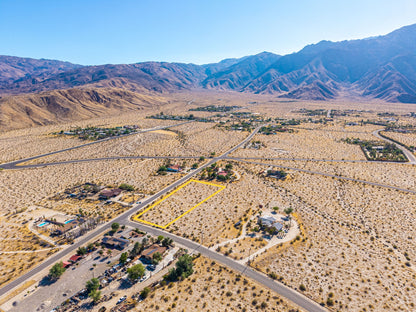1.47 Acres Borrego Springs, San Diego County, CA (Power, Water, & Paved Road)
