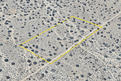 4.95 Acres Llano, Los Angeles County, CA