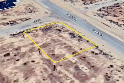 0.24 Acre California City, Kern County, CA (Power, Water, & Paved Road)