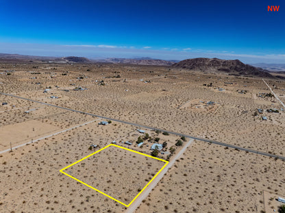 2.32 Acres Landers, San Bernardino County, CA (Power & Water)