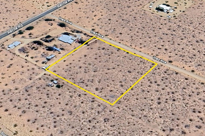 2.32 Acres Landers, San Bernardino County, CA (Power & Water)