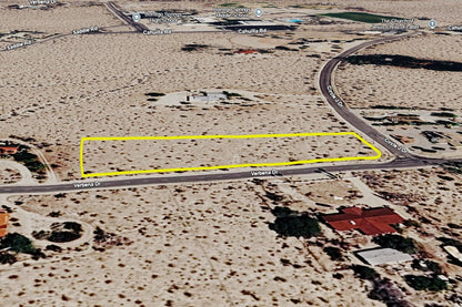 1.47 Acres Borrego Springs, San Diego County, CA (Power, Water, & Paved Road)