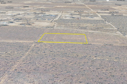 2.27 Acres Phelan, San Bernardino County, CA