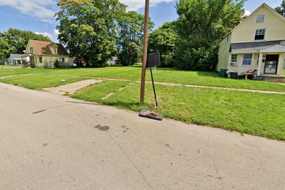 0.17 Acre Springfield, Sangamon County, IL (Power, Water, & Paved Road)