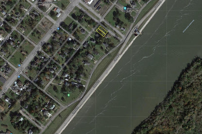 0.22 Acre Port Arthur, Jefferson County, TX (Power, Water, & Paved Road)