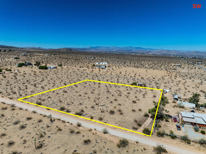 2.32 Acres Landers, San Bernardino County, CA (Power & Water)