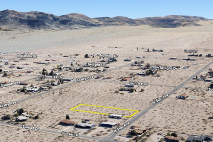 0.69 Acre Twentynine Palms, San Bernardino County, CA (Power, Water, & Paved Road)