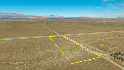 2.39 Acres Lancaster, Los Angeles County, CA (Power & Paved Road)