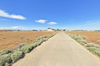 0.17 Acre California City, Kern County, CA (Power, Water, & Paved Road)