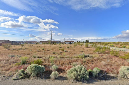 0.22 Acre California City, Kern County, CA (Power, Water, & Paved Road)