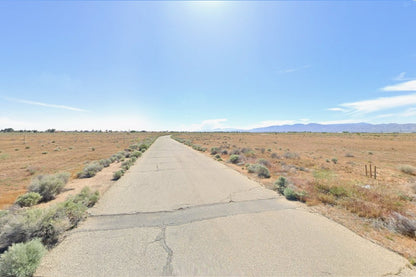 0.17 Acre California City, Kern County, CA (Power, Water, & Paved Road)