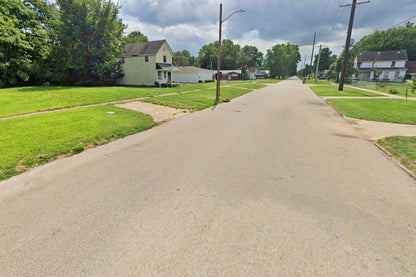 0.17 Acre Springfield, Sangamon County, IL (Power, Water, & Paved Road)