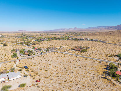 1.47 Acres Borrego Springs, San Diego County, CA (Power, Water, & Paved Road)