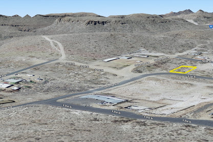 0.11 Acre Kingman, Mohave County, AZ (Power, Water, & Paved Road)