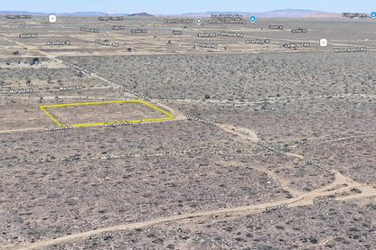 1.97 Acres Phelan, San Bernardino County, CA