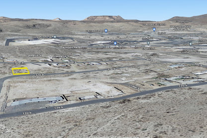 0.11 Acre Kingman, Mohave County, AZ (Power, Water, & Paved Road)