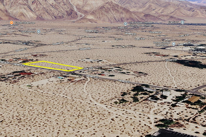 1.47 Acres Borrego Springs, San Diego County, CA (Power, Water, & Paved Road)