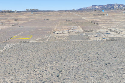 2.27 Acres Phelan, San Bernardino County, CA