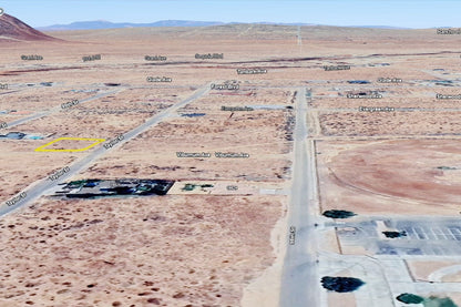 0.24 Acre California City, Kern County, CA (Power, Water, & Paved Road)