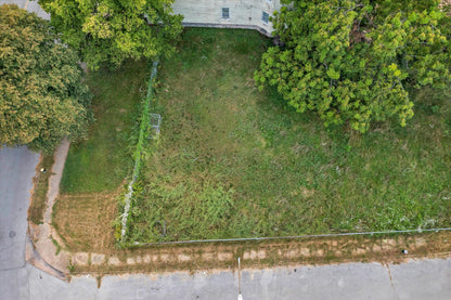 0.23 Acre Saint Louis, Saint Louis City County, MO (Power, Water, & Paved Road)