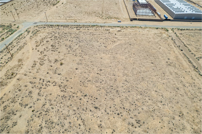 0.66 Acre California City, Kern County, CA (Water & Paved Road)