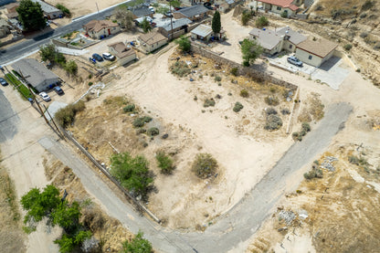 0.49 Acre Victorville, San Bernardino County, CA (Power, Water, & Paved Road)