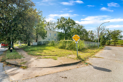 0.23 Acre Saint Louis, Saint Louis City County, MO (Power, Water, & Paved Road)