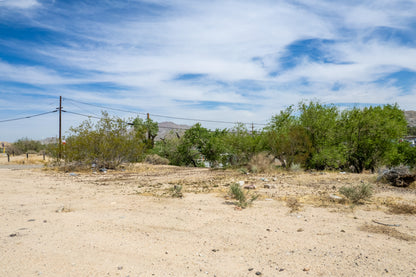 0.49 Acre Victorville, San Bernardino County, CA (Power, Water, & Paved Road)