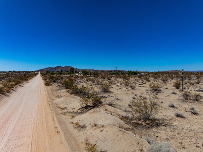 2.32 Acres Landers, San Bernardino County, CA (Power & Water)