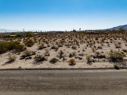 0.69 Acre Twentynine Palms, San Bernardino County, CA (Power, Water, & Paved Road)