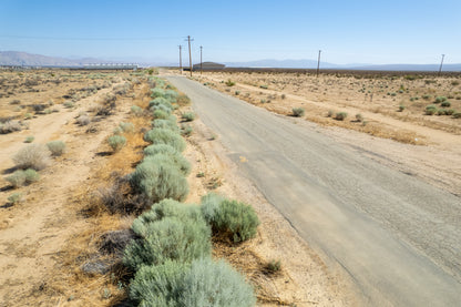 0.66 Acre California City, Kern County, CA (Water & Paved Road)