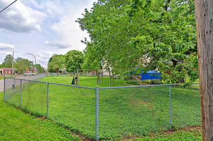 0.23 Acre Saint Louis, Saint Louis City County, MO (Power, Water, & Paved Road)