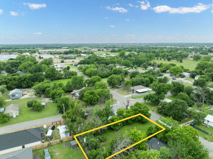 0.14 Acre Waco, McLennan County, TX (Power, Water, & Paved Road)