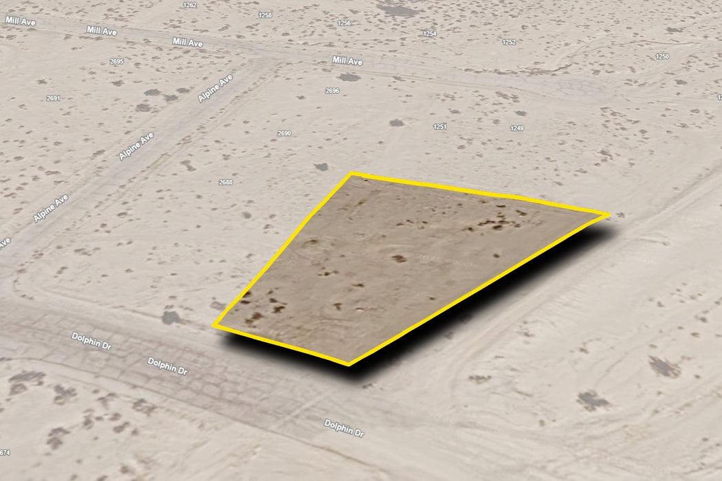 0.53 Acre Salton City, Imperial County, CA (Water & Paved Road)