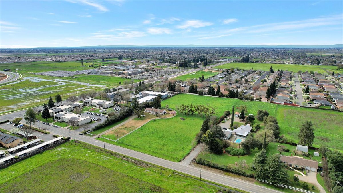 3.05 Acres Marysville, Yuba County, CA (Power, Water, & Paved Road)