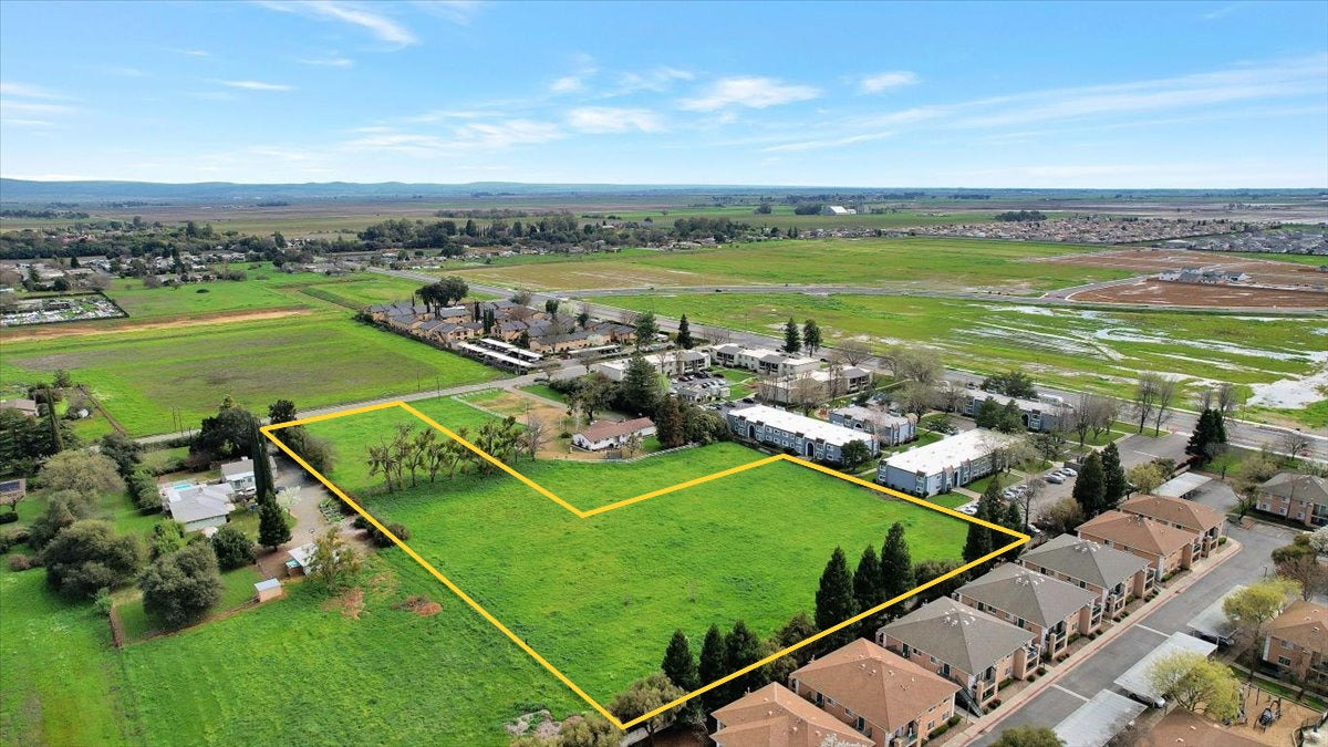 3.05 Acres Marysville, Yuba County, CA (Power, Water, & Paved Road)