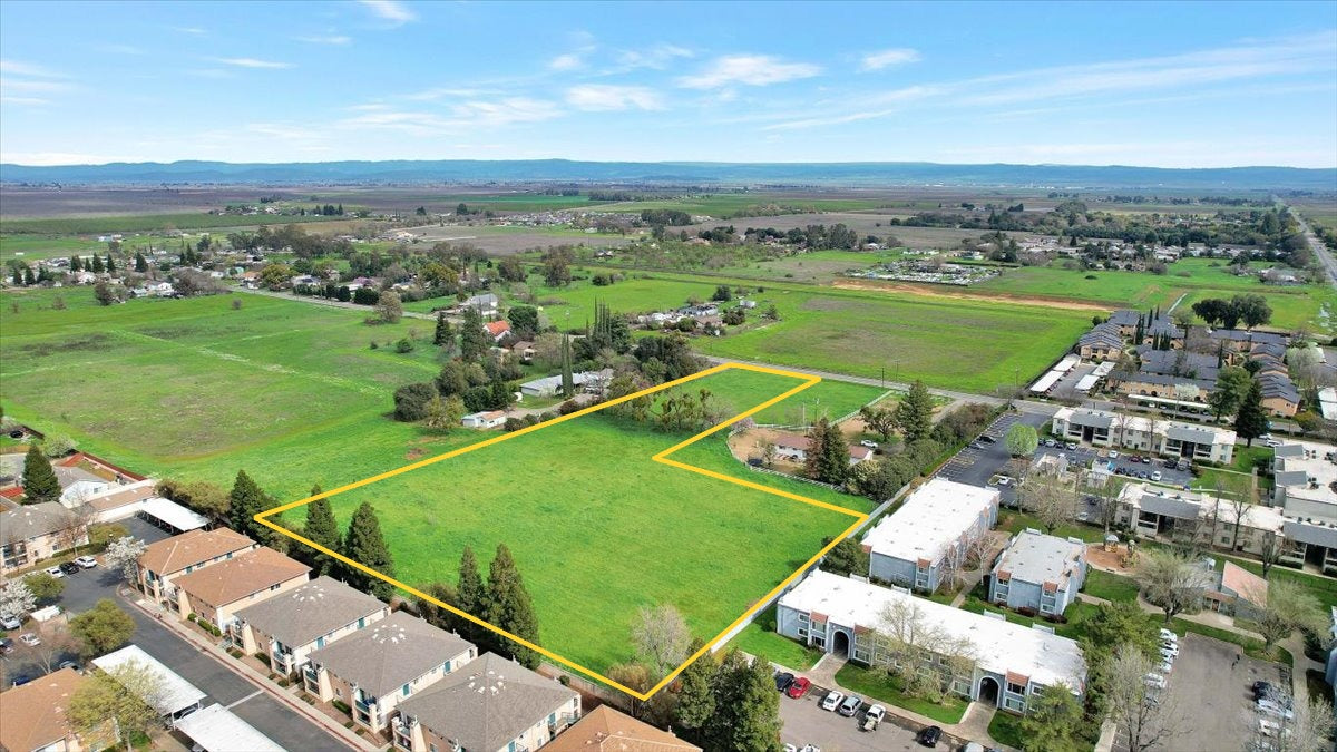 3.05 Acres Marysville, Yuba County, CA (Power, Water, & Paved Road)