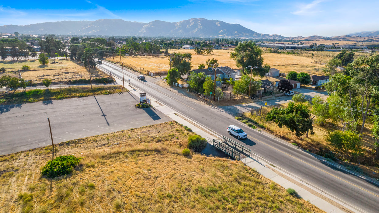 8.28 Acres Tehachapi, Kern County, CA (Power & Paved Road)