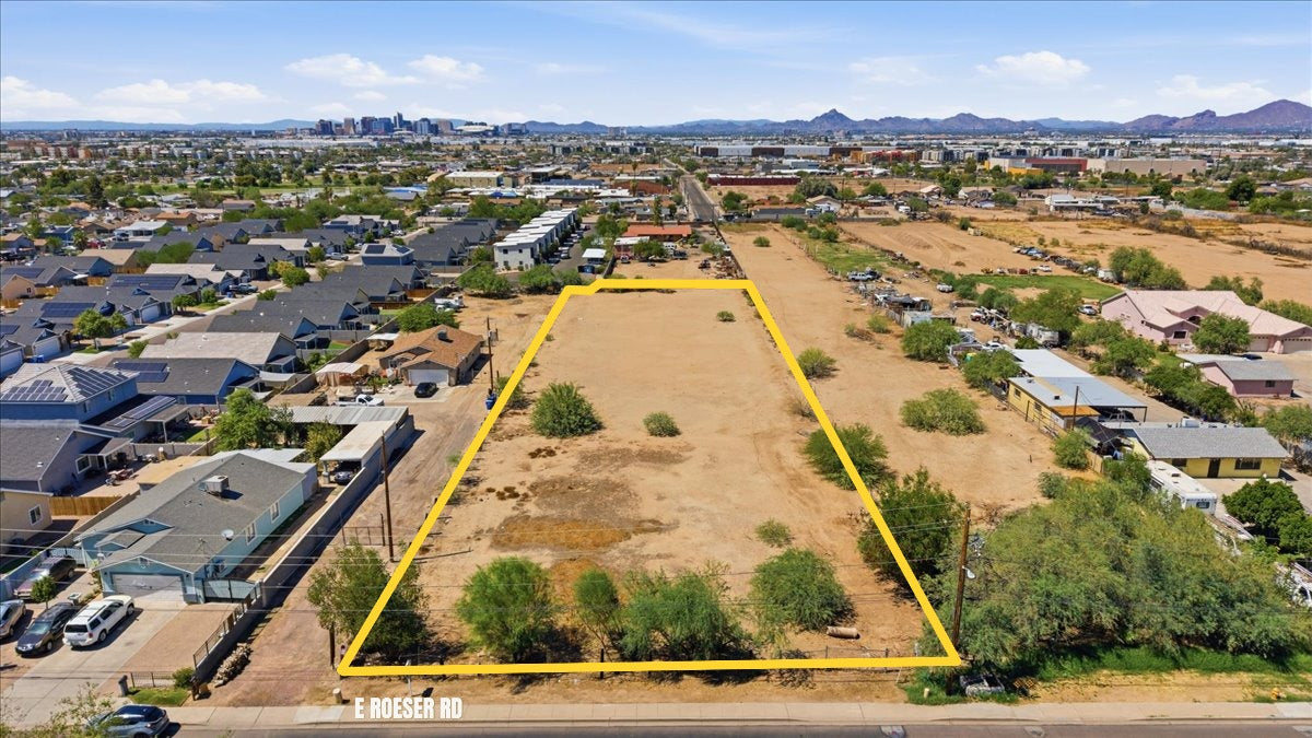 1.45 Acres Phoenix, Maricopa County, AZ (Power, Water, and Paved Road)