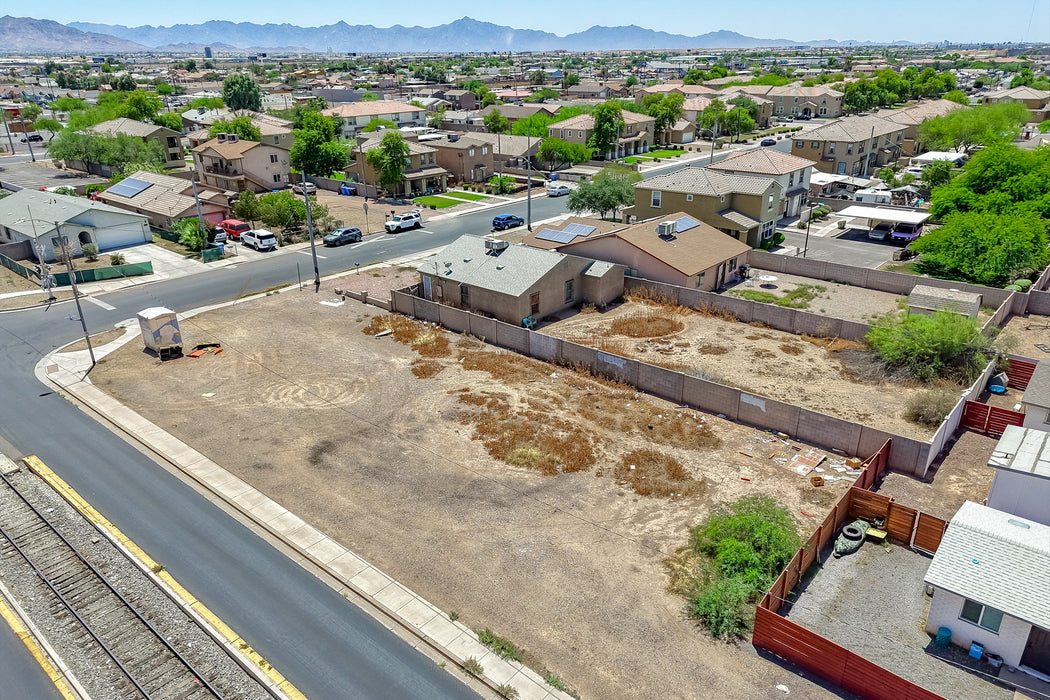 0.17 Acre Phoenix, Maricopa County, AZ (Power, Water, & Paved Road)