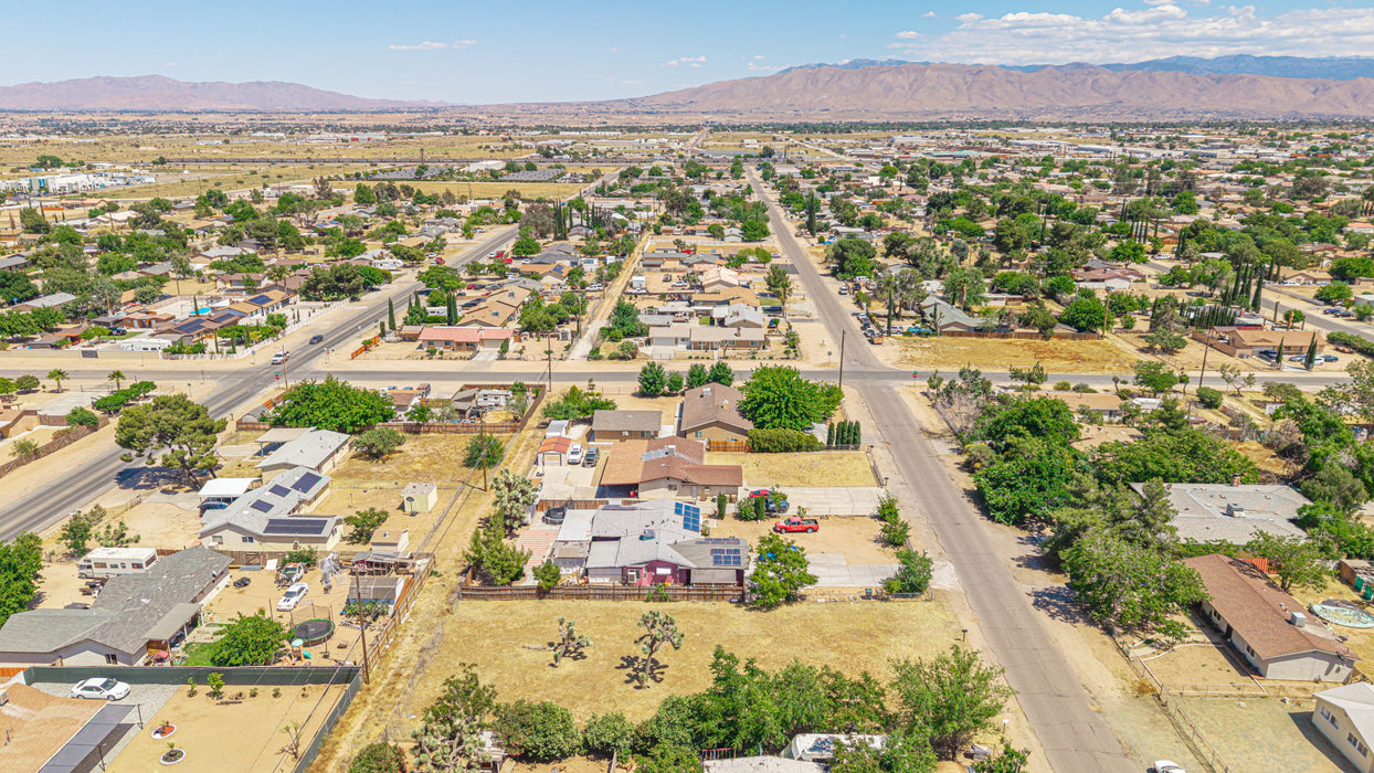 0.26 Acre Hesperia, San Bernardino County, CA (Power, Water, & Paved Road)