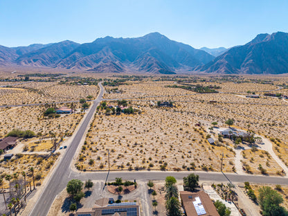 1.47 Acres Borrego Springs, San Diego County, CA (Power, Water, & Paved Road)