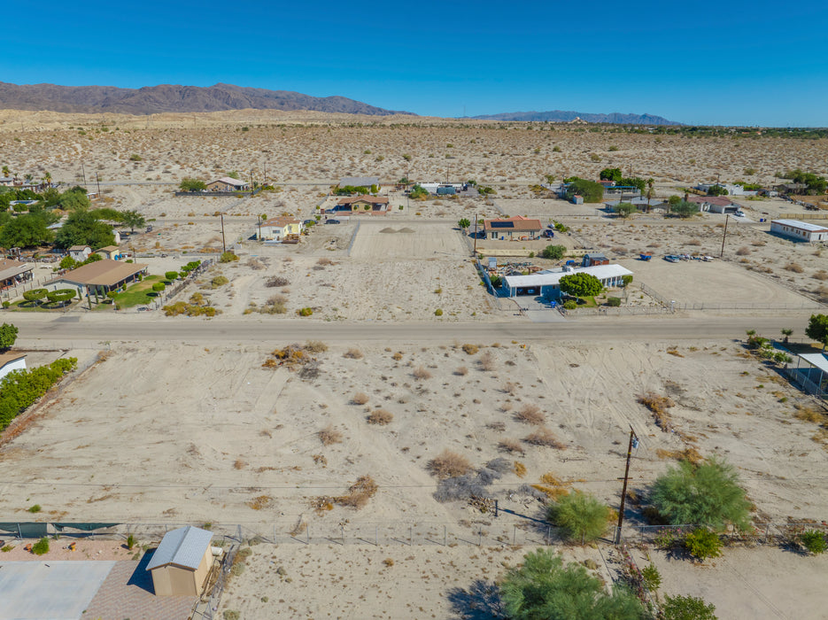 0.32 Acre Mecca, Riverside County, CA (Power, Water, & Paved Road)