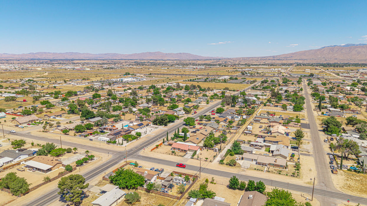 0.26 Acre Hesperia, San Bernardino County, CA (Power, Water, & Paved Road)