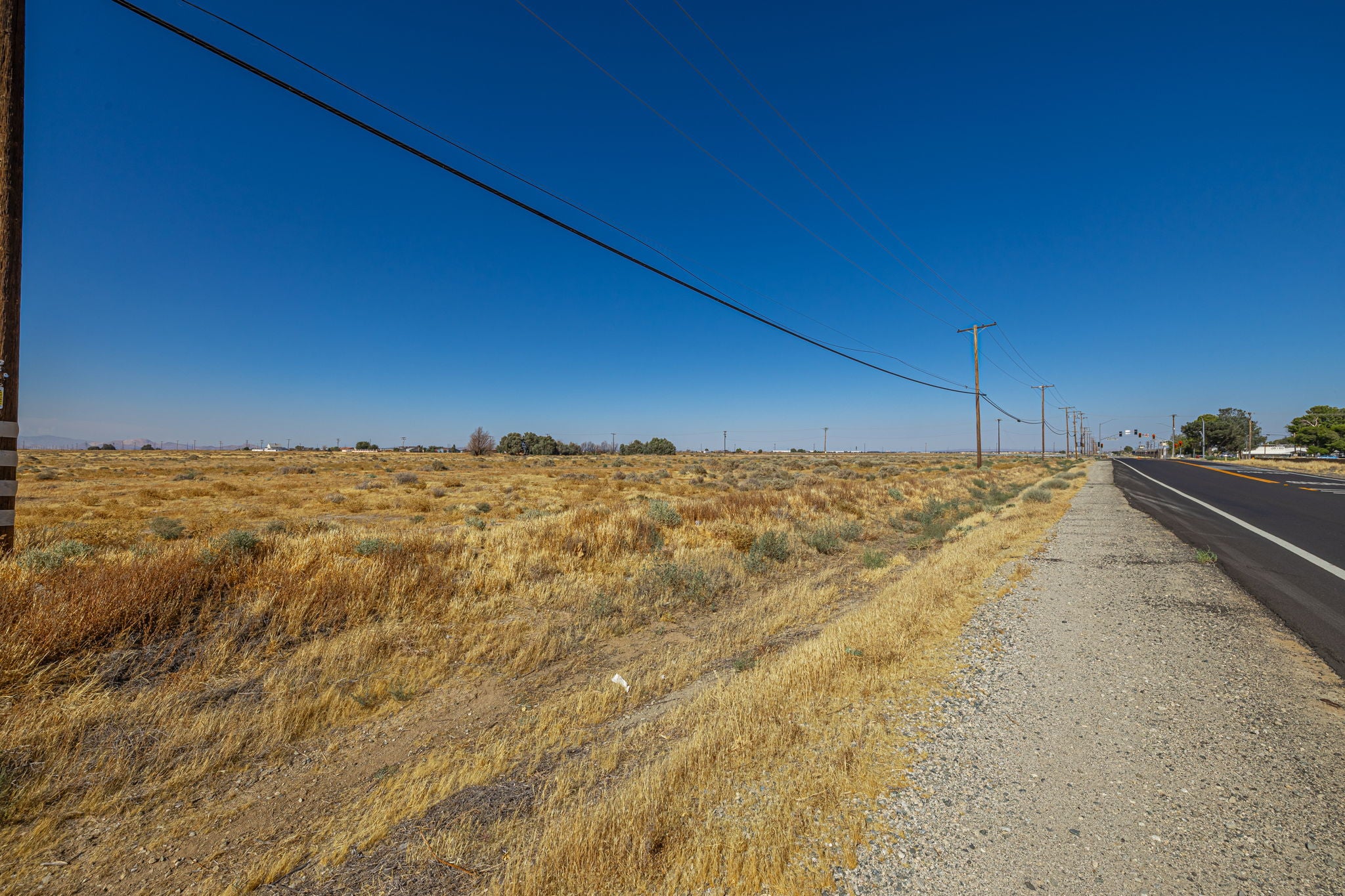 8.81 Acres Lancaster, Los Angeles County, CA (Commercial Lot, Power, & Paved Road)