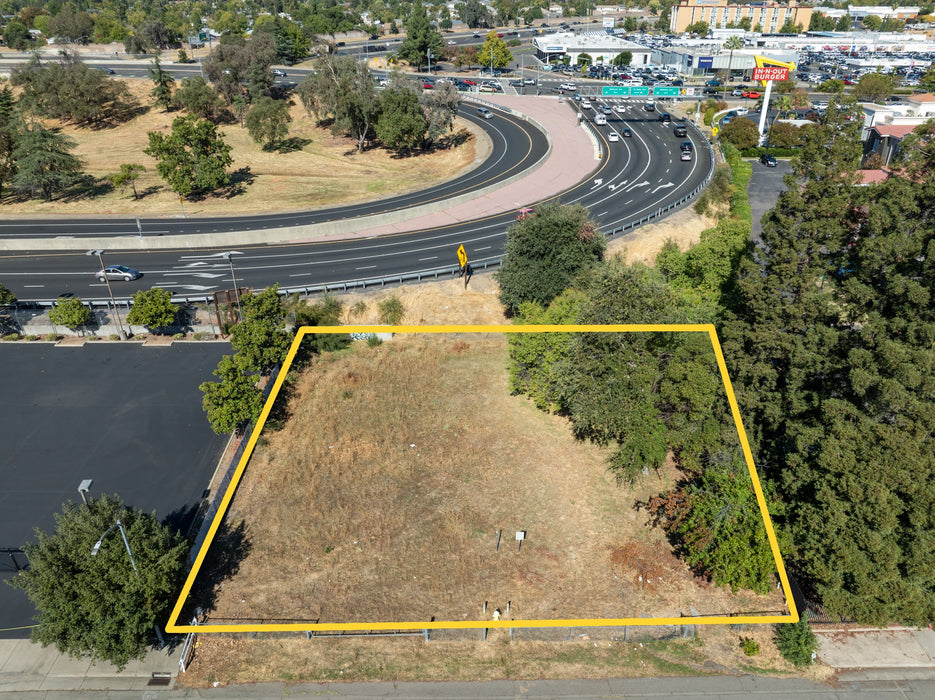 0.26 Acre Sacramento, Sacramento County, CA (Commercial Lot, Power, Water, & Paved Road)