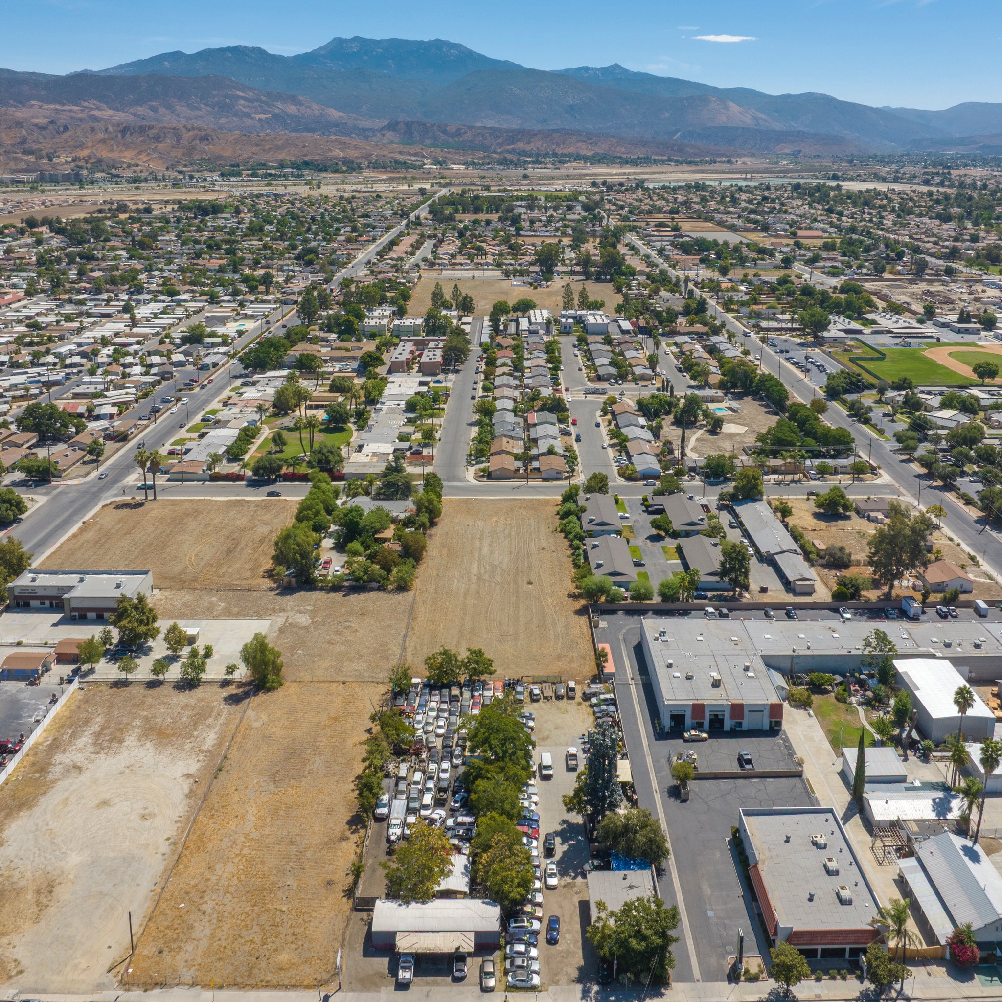 1.25 Acres San Jacinto, Riverside County, CA (Power, Water, & Paved Road)
